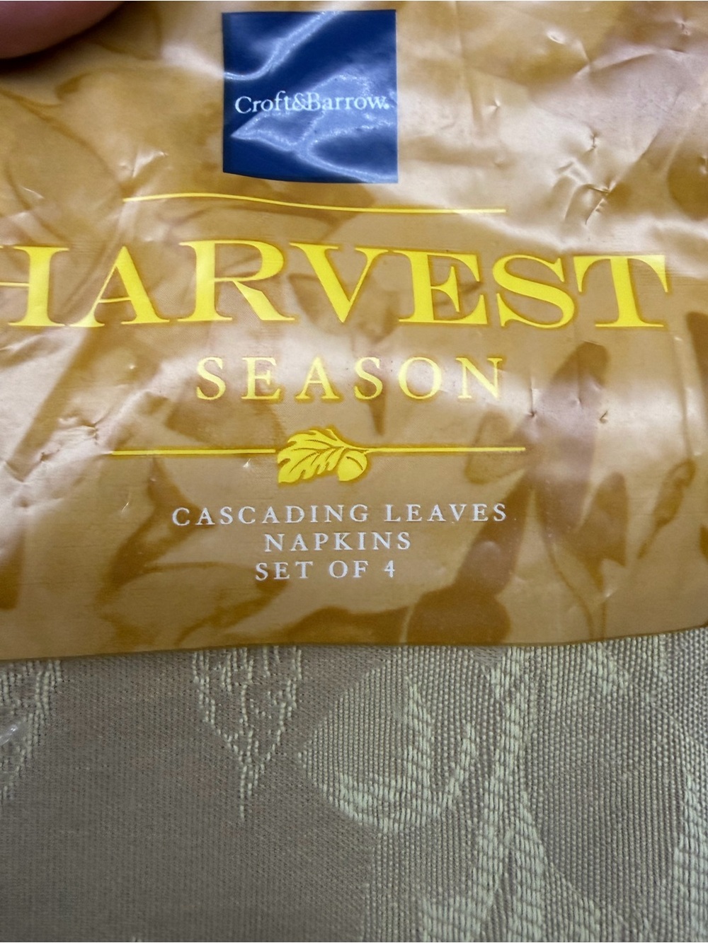 NWT croft&barrow from Kohl’s harvest season cascading leaves napkins set 4
